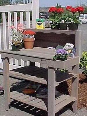 Outdoor Cedar Wood Potting Bench Bakers Rack Garden Storage Table in Green
