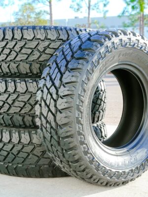 Set of 4 (FOUR) Cooper Discoverer S/T Maxx LT 275/70R18 125/122Q E 10 Ply MT M/T Mud Tires Fits: 2022-23 Chevrolet Silverado 1500 ZR2
